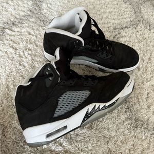 Jordan Air 5 moonlight black Oreo size 12 used